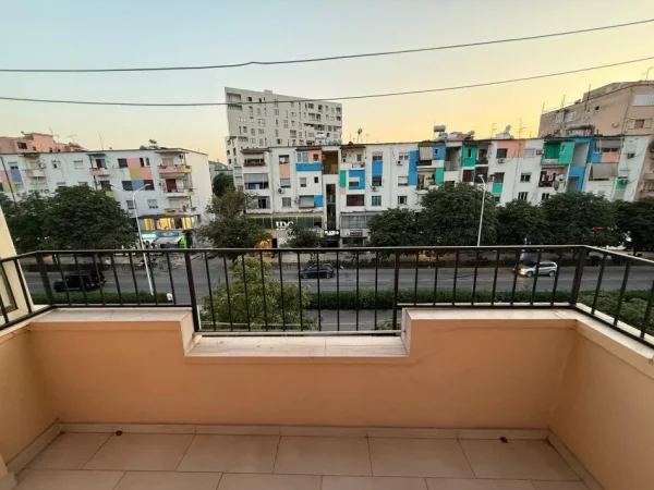 jepet me qera , (Vasil shanto)