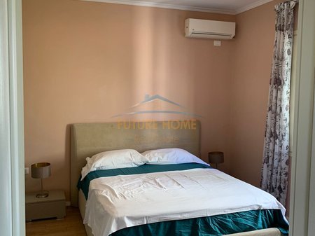 Tirane, jepet me qera apartament 1+1 Kati 3, 50 m² 550 € (Rr Mine Peza)