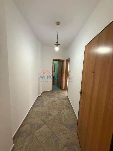 Tirane, shitet apartament Kati 3, 45 m² 110.000 € (Pazari i Ri)