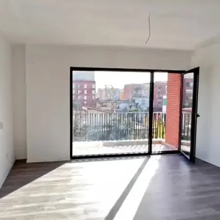 Tirane, shitet 1+1+Ballkon Kati 2, 195.000 € (Rruga Qemal Stafa)