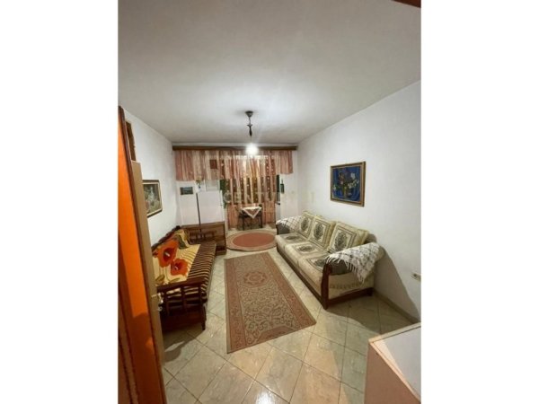 Tirane, jepet me qera apartament 1+1 Kati 2, 50 m² 380 € (Qyeteti Studenti)
