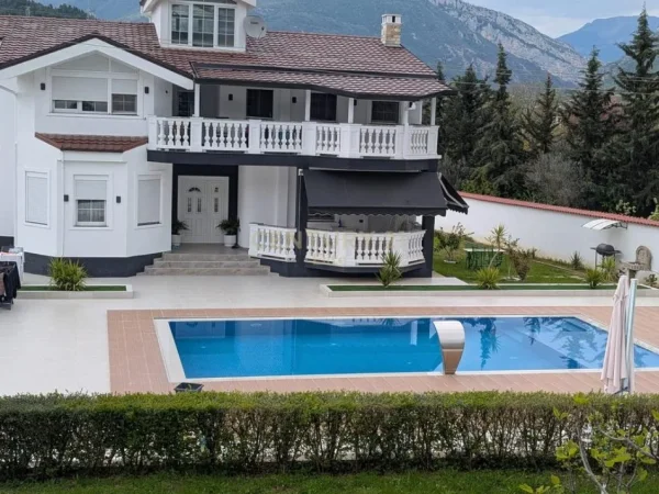Tirane, shitet Vile 2 Katshe Kati 0, 3.925 m² 1.700.000 € (Ibe)