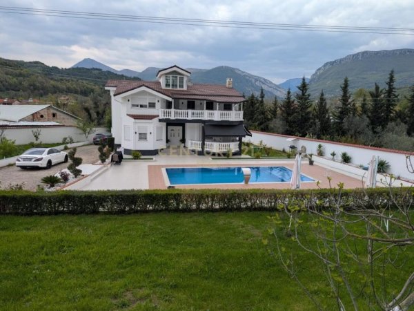 Tirane, shitet Vile 2 Katshe Kati 0, 3.925 m² 1.700.000 € (Ibe)