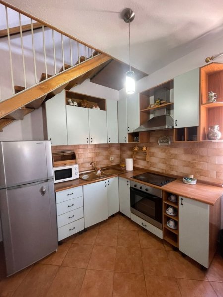 Tirane, jepet me qera apartament 2+1+Ballkon Kati 5, 115 m² 600 € (Kristal Center)