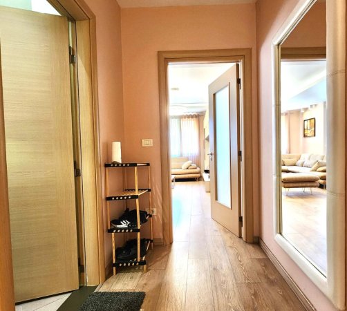 JEPET ME QIRA – ULTRA APARTAMENT 3+1+2WC + GARDEROBË + 3 BALLKONE + POST PARKIMI - 📍 Lokacion Premium – Rruga Karl Gega, vetëm 1 minutë nga Stacioni i Trenit & Mulliri i Vjetër