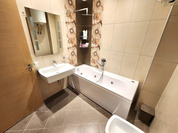 JEPET ME QIRA – ULTRA APARTAMENT 3+1+2WC + GARDEROBË + 3 BALLKONE + POST PARKIMI - 📍 Lokacion Premium – Rruga Karl Gega, vetëm 1 minutë nga Stacioni i Trenit & Mulliri i Vjetër