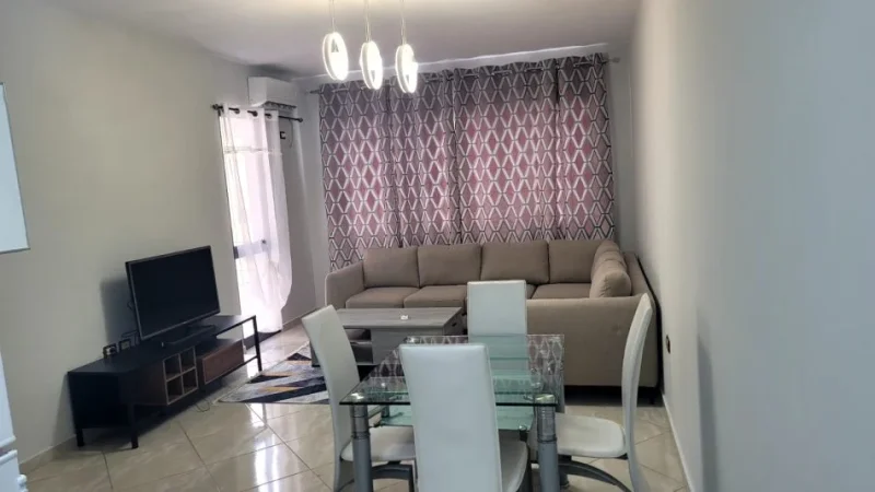 Tirane, jepet me qera apartament 1+1+Ballkon Kati 4, 70 m² 500 € (Astir)