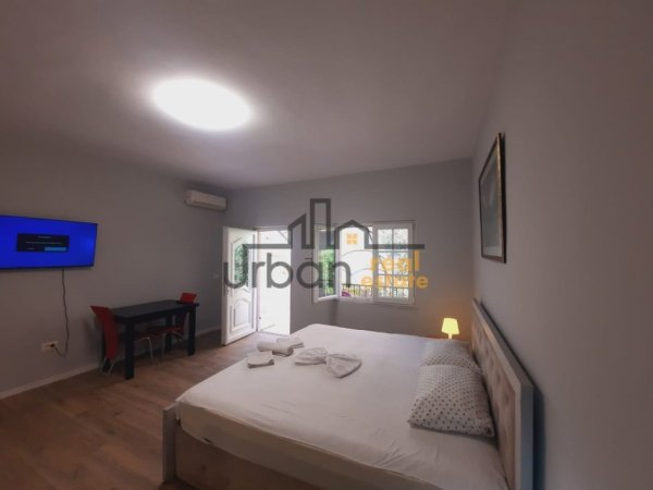 Tirane, jepet me qera garsonier Kati 1, 45 m² 500 € (Qender)