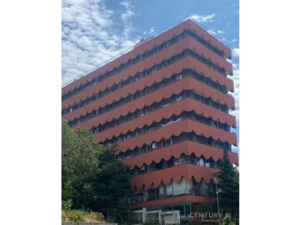 Shqiperi, shitet apartament 2+1+Aneks+Ballkon Kati 3, 144 m² 900.000 € (Rruga “Sami Frashëri”, brenda Parkut të Liqenit Artificial, Tiranë)