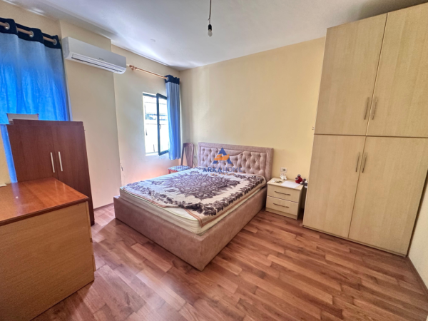 Tirane, jepet me qera apartament 2+1+Ballkon Kati 2, 115 m² 600 € (DON BOSKO, PRANE HOTEL FERRARI)
