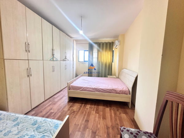 Tirane, jepet me qera apartament 2+1+Ballkon Kati 2, 115 m² 600 € (DON BOSKO, PRANE HOTEL FERRARI)