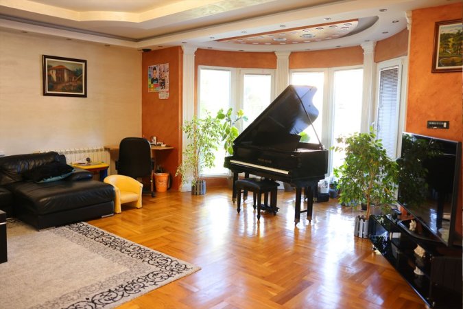 Leposaviq, shes shtepi 2+1+Aneks Kati 2, 560 m² 280.000 € (Sočanica BB)