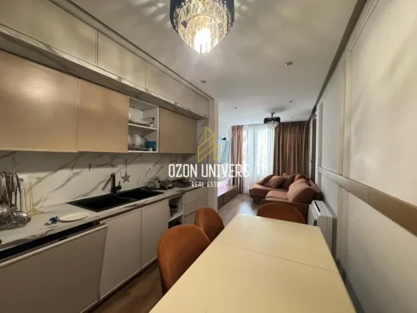 Tirane, jepet me qera apartament 4+1+Aneks+Ballkon Kati 2, 140 m² 700 € (Rruga Dritan Hoxha, Laprakë)