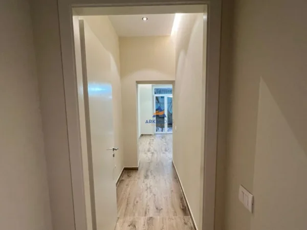 Tirane, jepet me qera Kati 1, 30 m² 650 € (PRANE DREJTORISE SE POLICISE,MYSLYM SHYRI)