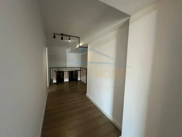 Tirane, jepet me qera apartament duplex Dublex , 105 m² 550 € 
