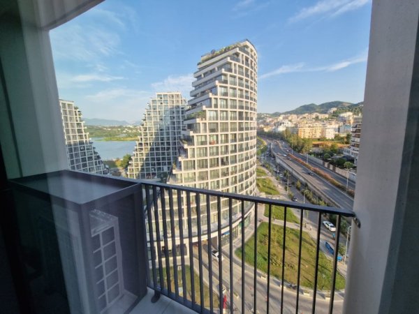 Tirane, shitet apartament 2+1+Aneks+Ballkon Kati 2, 130 m² 400.000 € 