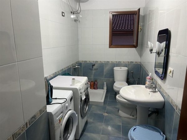 Tirane, jepet me qera apartament 2+1 Kati 3, 88 m² 500 € (21 DHJETORI)