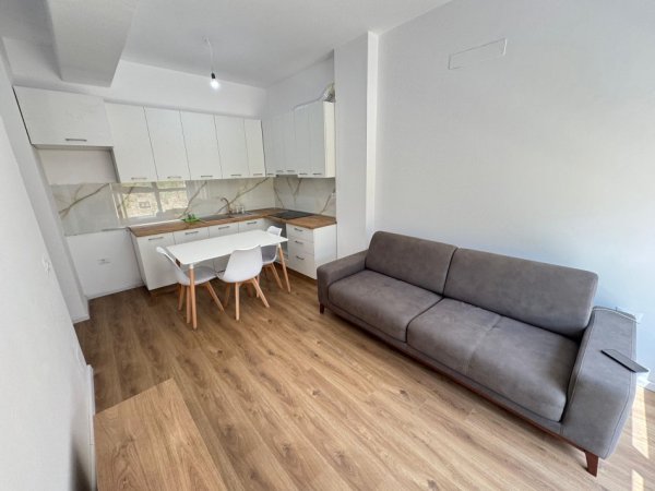 Tirane, jepet me qera apartament 1+1 Kati 1, 56 m² 400 € (Rezidenca Kaimi Rruga Pasho Hysa)