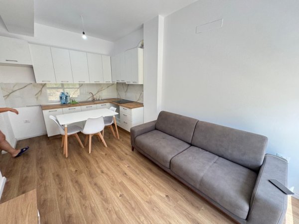 Tirane, jepet me qera apartament 1+1 Kati 1, 56 m² 400 € (Rezidenca Kaimi Rruga Pasho Hysa)