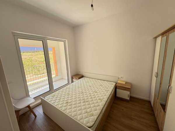Tirane, jepet me qera apartament 1+1 Kati 1, 56 m² 400 € (Rezidenca Kaimi Rruga Pasho Hysa)
