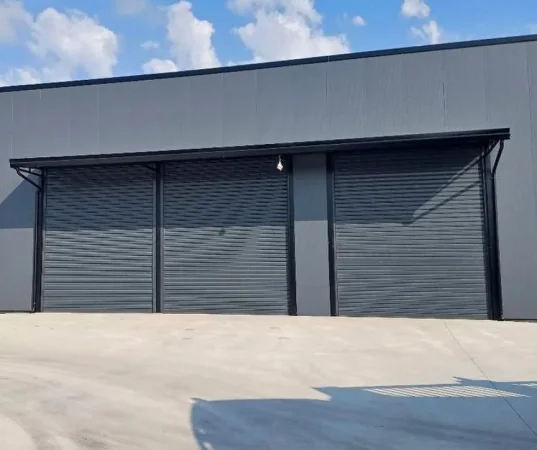 Tirane, jepet me qera magazine , 300 m² 1.500 € (Rinas)