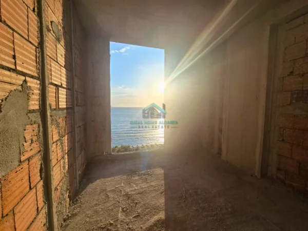 Vlore - Lungomare, shitet apartament 2+1 , (POSEIDON RESIDENCE)