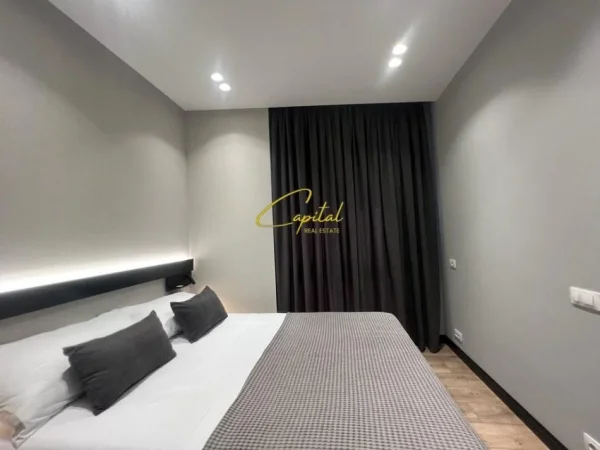 Tirane, jepet me qera apartament 2+1 Kati 4, 70 m² 1.500 € (QENDER)