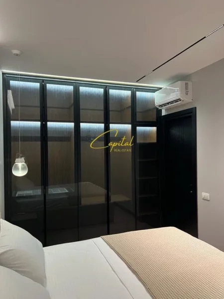 Tirane, jepet me qera apartament 2+1 Kati 4, 70 m² 1.500 € (QENDER)