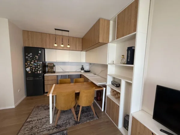 Tirane, shitet apartament 2+1+Aneks+Ballkon Kati 4, 79 m² 210.000 € (ish parku)