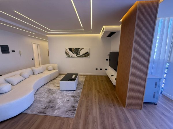 Tirane, shitet apartament 2+1 Kati 3, 110 m² 325.000 €