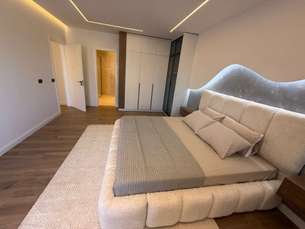 Tirane, shitet apartament 2+1 Kati 3, 110 m² 325.000 €