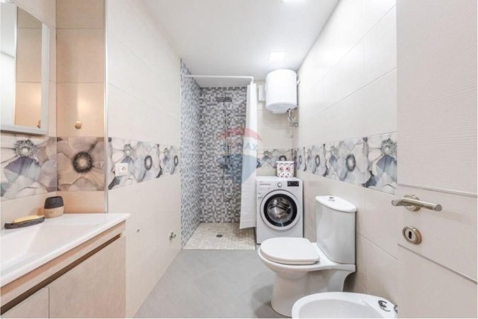 Tirane, jepet me qera apartament 2+1 , 101 m² 1.000 € (ID: 530391026-8)