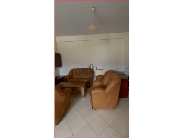 Tirane, jepet me qera apartament 2+1+Ballkon Kati 3, 110 m² 450 € (Ali Demi)