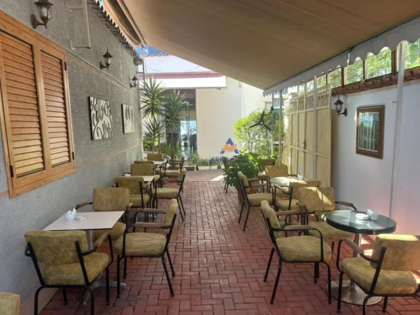 Tirane, jepet me qera ambjent biznesi Kati 0, 100 m² 1.500 € (PRANE GJYKATES ADMINISTRATIVE,TEK RRUGA DON BOSKO)