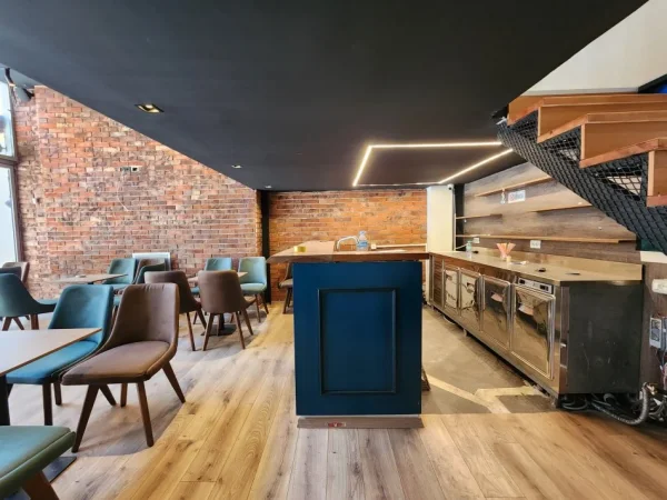 - SHITET:  DYQAN/LOKAL Ultra Investuar 62 m² ( Xhamllik -📍 Kompleksi Kolombo ( Ndarë në 2 kate) || 180,000€