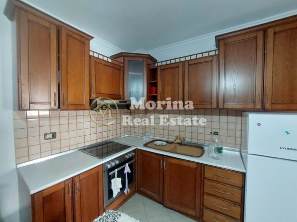 Tirane, jepet me qera apartament 2+1+Ballkon Kati 3, 70 m² 380 € (Rruga 5 Maji- Concord Center)