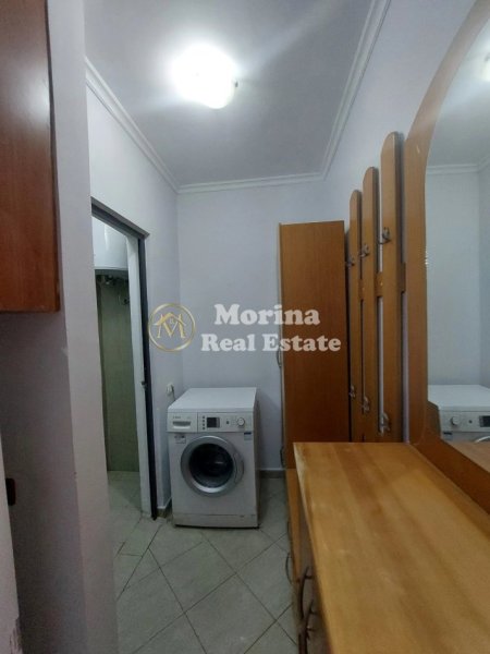 Tirane, jepet me qera apartament 2+1+Ballkon Kati 3, 70 m² 380 € (Rruga 5 Maji- Concord Center)