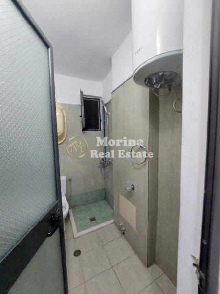 Tirane, jepet me qera apartament 2+1+Ballkon Kati 3, 70 m² 380 € (Rruga 5 Maji- Concord Center)