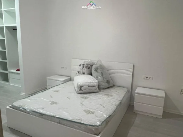 Tirane, jepet me qera apartament 1+1+Ballkon Kati 1, 70 m² 600 € 