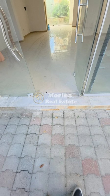Tirane, shitet ambjent biznesi Kati 0, 100 m² 120.000 € (Fresku)