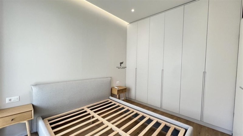 Tirane, jepet me qera apartament 1+1 Kati 6, 60 m² 400 € (ALI DEMI)