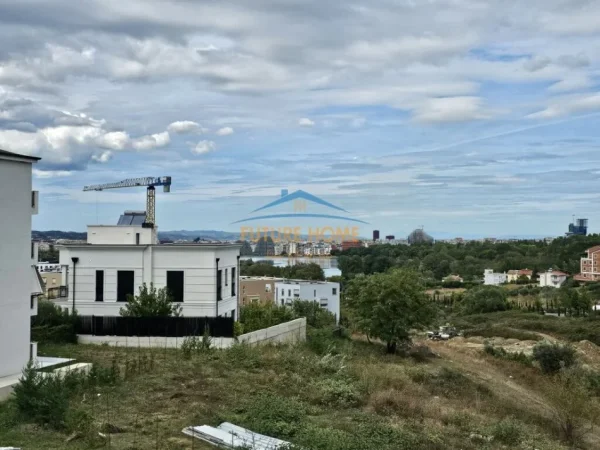 Tirane, shitet 2+1 Kati 2, 240.000 € 