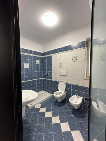 Tirane, shitet apartament 1+1+Ballkon Kati 1, 62 m² 158.000 € (BLLOK)