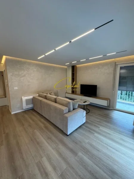 Tirane, shitet apartament 1+1 Kati 1, 75 m² 200.000 € (XHAMLLIKU)