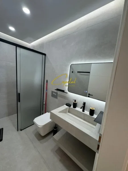 Tirane, shitet apartament 1+1 Kati 1, 75 m² 200.000 € (XHAMLLIKU)