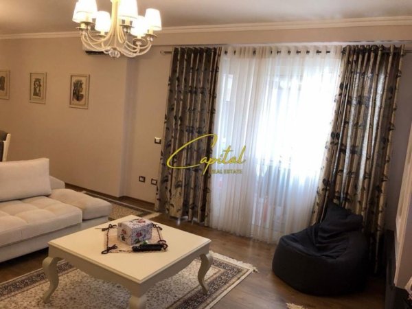 Tirane, shitet apartament 2+1 Kati 5, 126 m² 158.000 € (FRESKU)