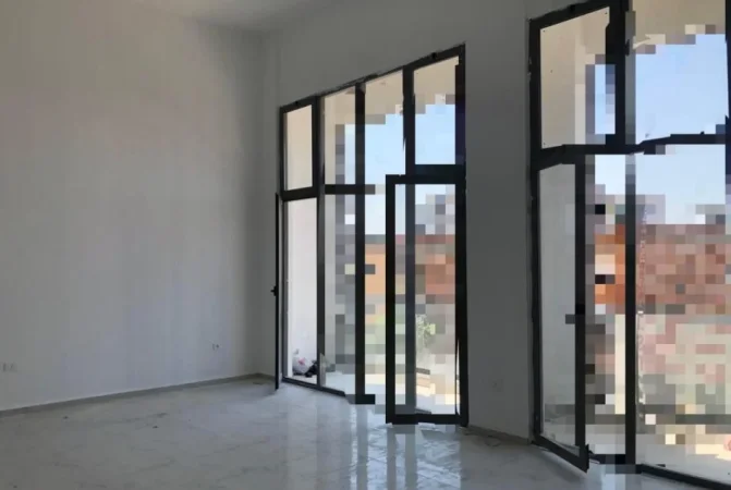 Tirane, jepet me qera zyre Kati 1, 88 m² (xhanfize keko)