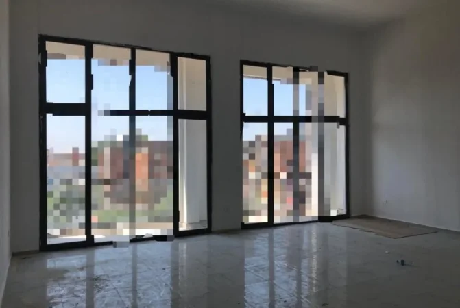 Tirane, jepet me qera zyre Kati 1, 88 m² (xhanfize keko)