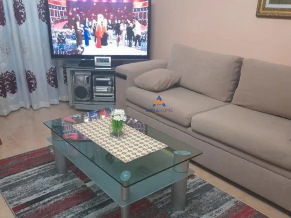 Tirane, shitet apartament 2+1+Ballkon Kati 3, 102 m² 250.000 € (RRUGA NAIM FRASHERI,PRANE MOZAIKUT TE TIRANES)