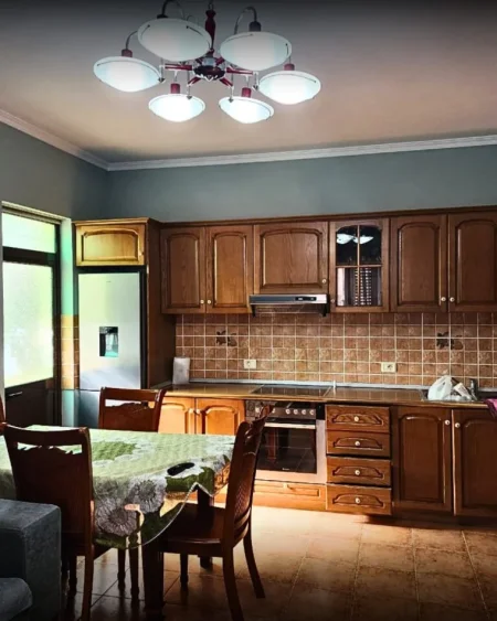 Tirane, shitet Vile 3 Katshe Kati 0, 340.000 € (Jordan Misja)